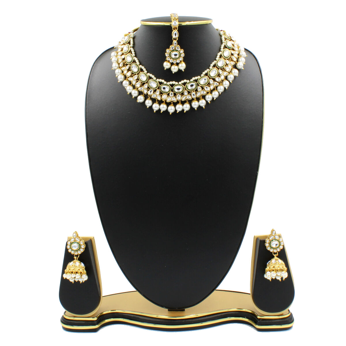 Cleverly Crafted Kundan Pearl Choker