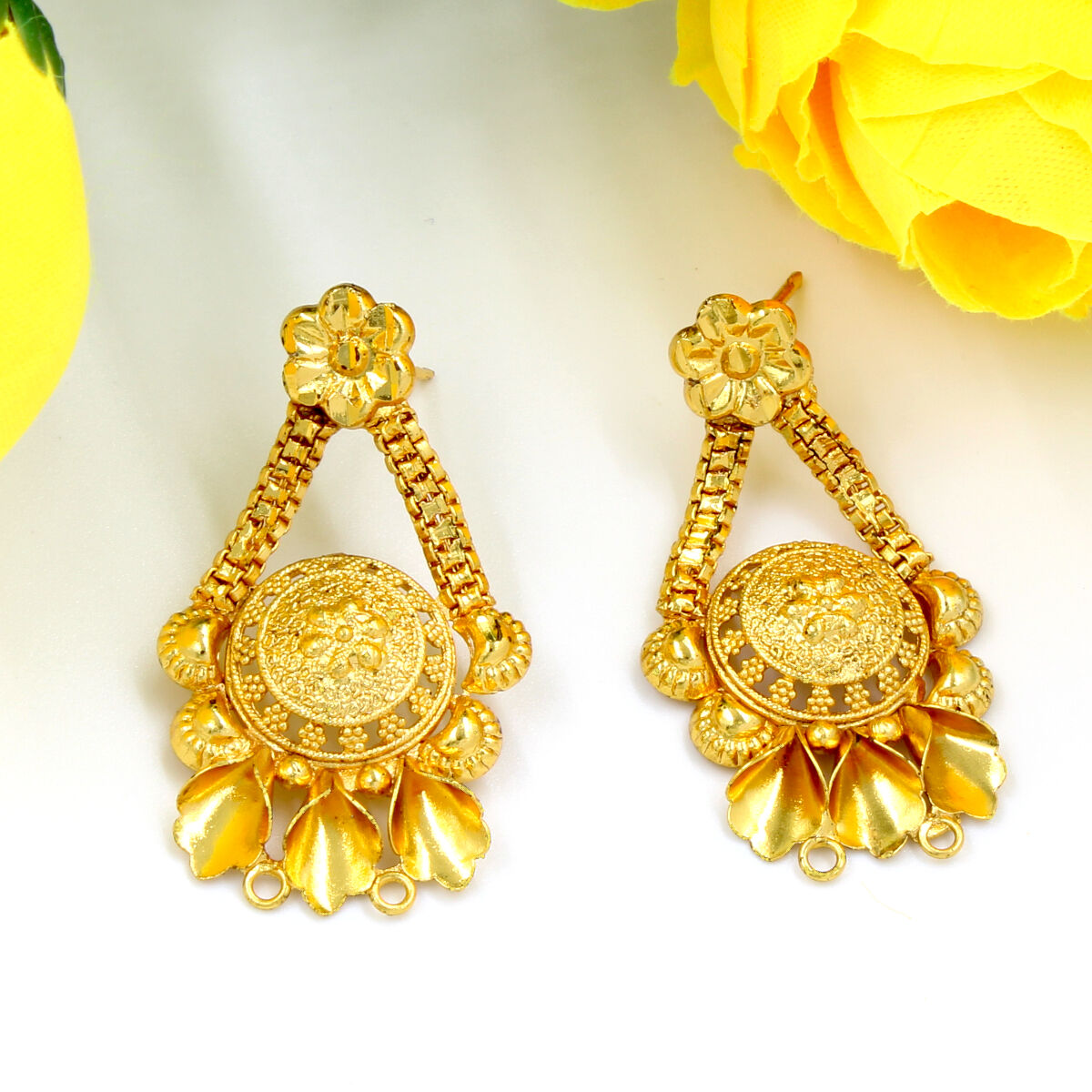 Cleverly Crafted Gold Plated Necklace Set Short
