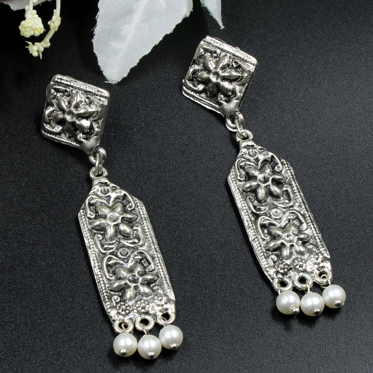 Ethnic Tribal Oxidized Pearl Choker