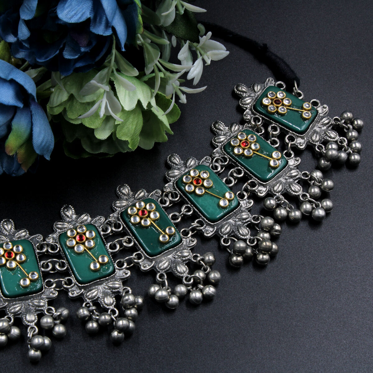 Orlenna Oxidised Kundan Choker