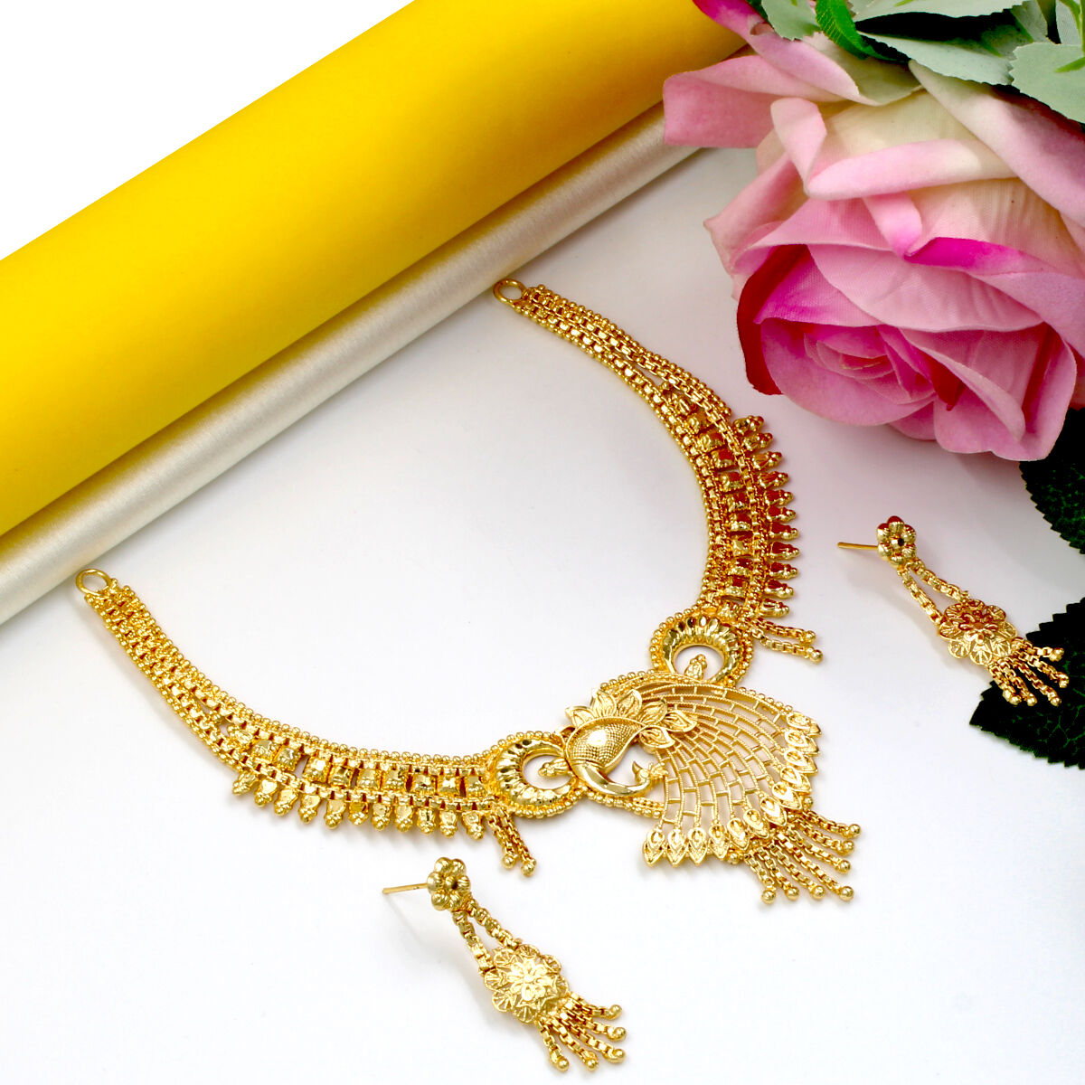 Lustrous Orlenna Gold Plated Necklace Set Short
