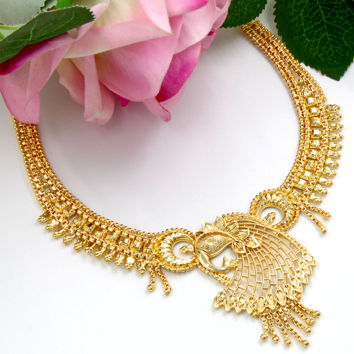 Lustrous Orlenna Gold Plated Necklace Set Short