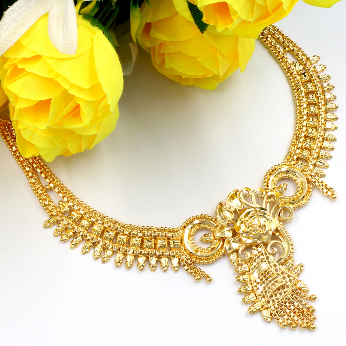 Sparkling Orlenna Gold Plated Necklace Set Short