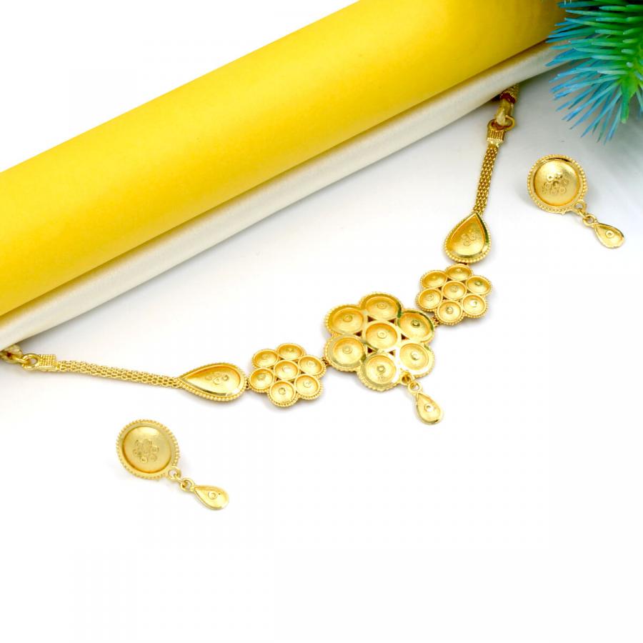 Sparkling Gold Plated Choker