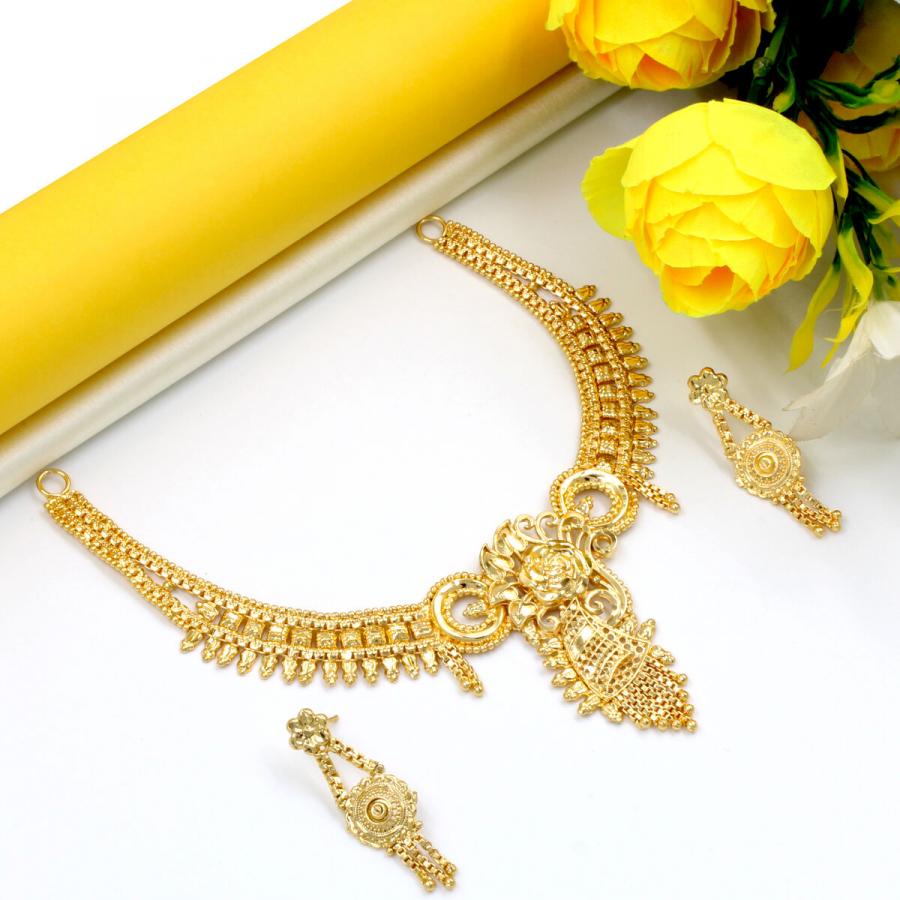 Sparkling Orlenna Gold Plated Necklace Set Short