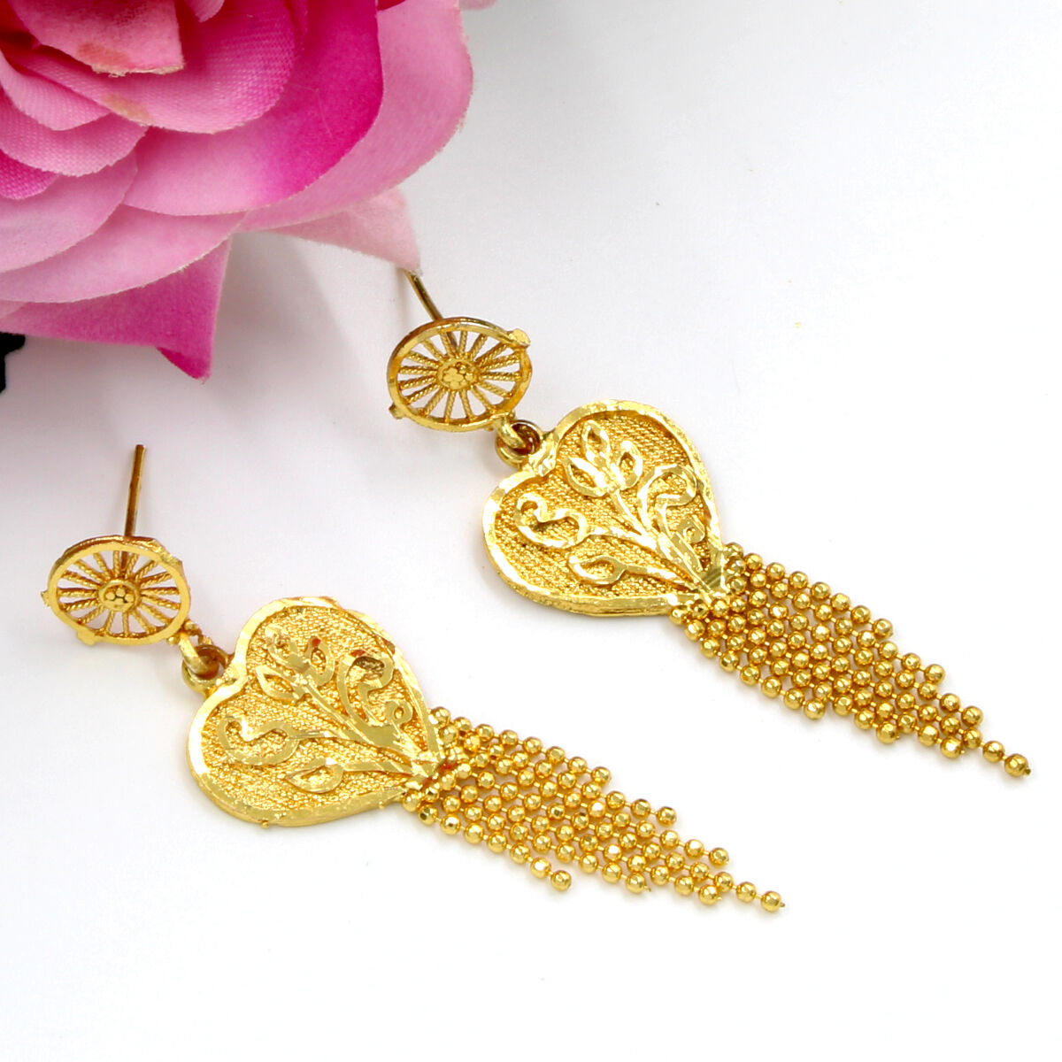 Elegantly designed Gold Plated Necklace Set Short