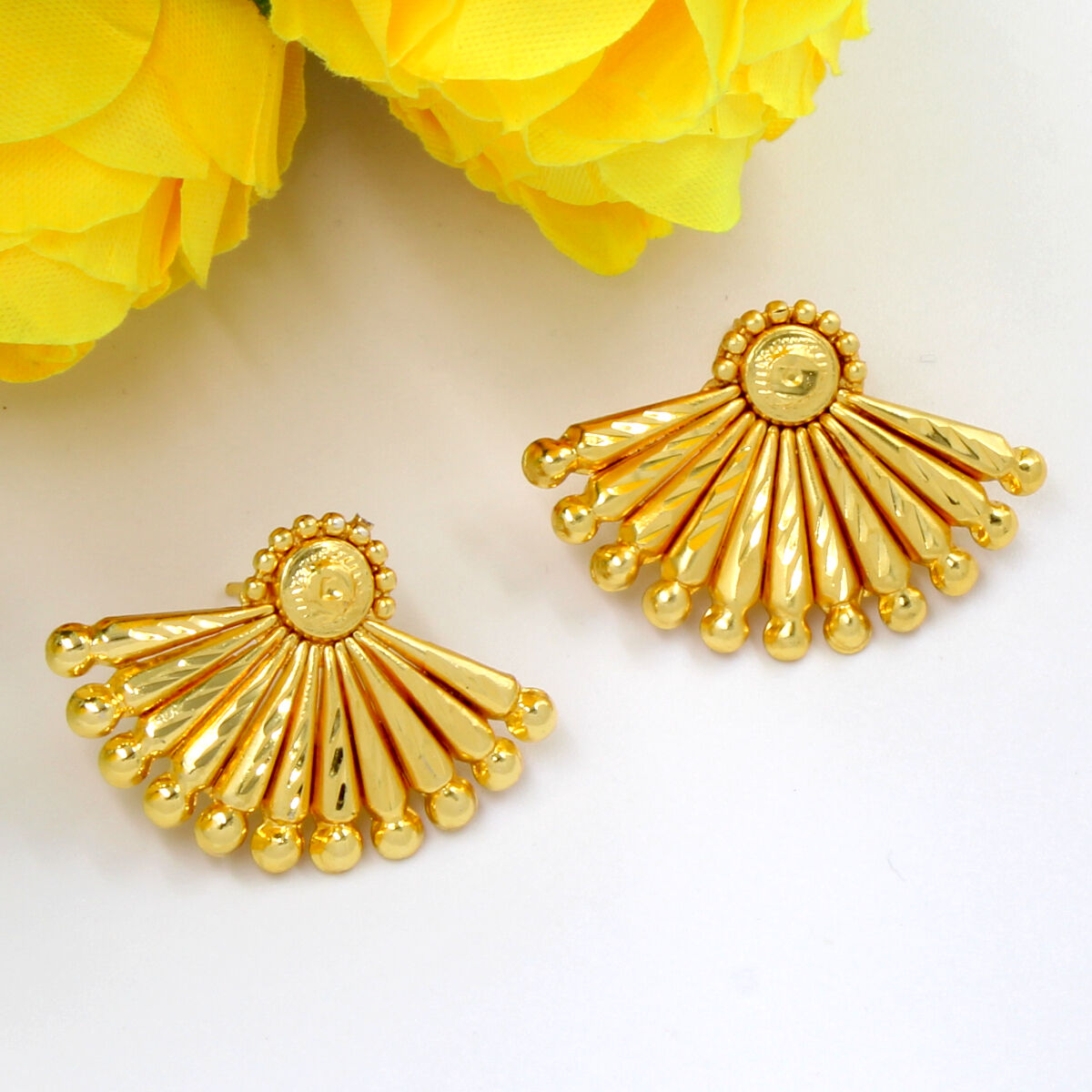 Sparkling Gold Plated Necklace Set Short